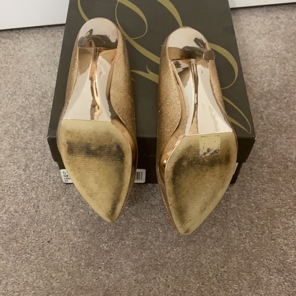 Enzo Angliolini Eakylin Light Gold Pumps (Size 5.5) - Picture 3 of 3